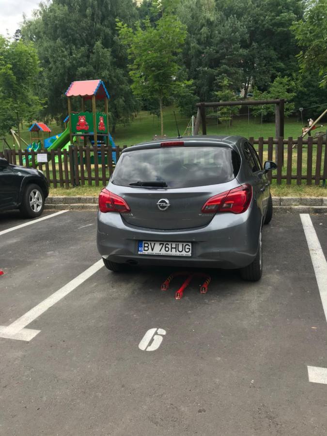 Apartamento La Rossa Braşov Exterior foto